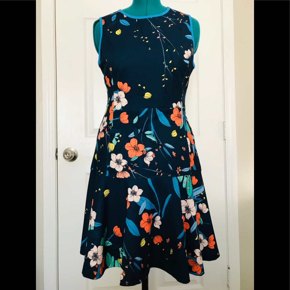 Gorgeous dress by Nanette, size 10